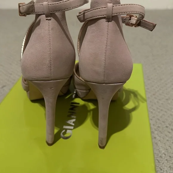 Gianni Bini Geordannah Platform Heeled Sandals Nude Taupe Rose Gold Womens 8 EUC - Picture 4 of 8